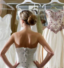 куда сдать свадебное платье